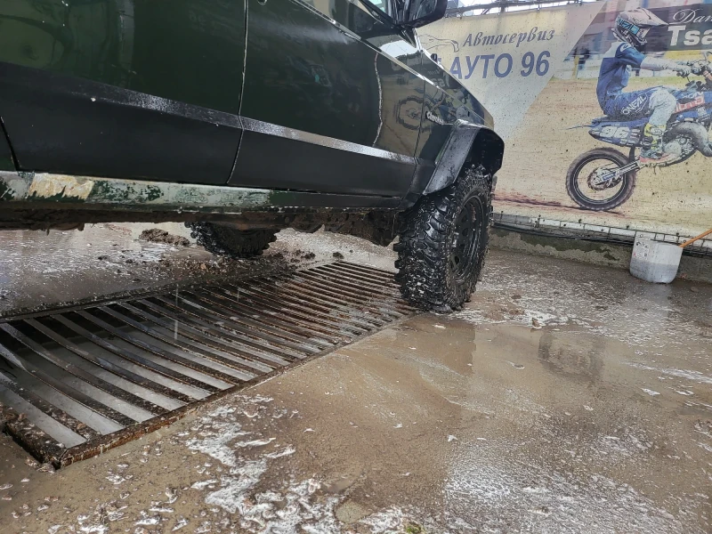 Jeep Cherokee 2.5 td, снимка 6 - Автомобили и джипове - 53487409