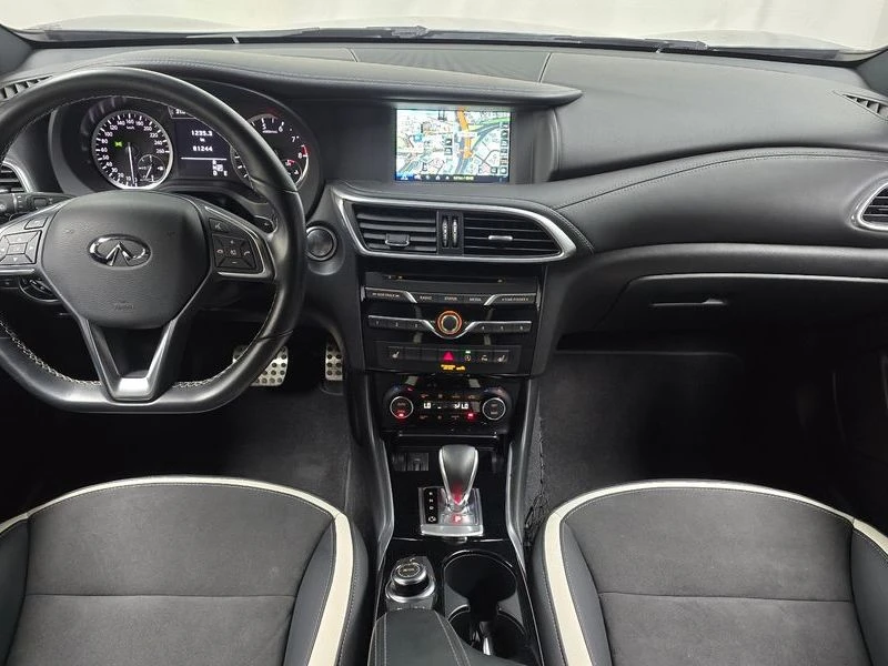 Infiniti Q30 2.0 270920 Automatic, снимка 7 - Автомобили и джипове - 55597580