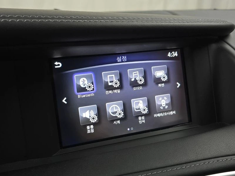 Infiniti Q30 2.0 270920 Automatic, снимка 15 - Автомобили и джипове - 55597580