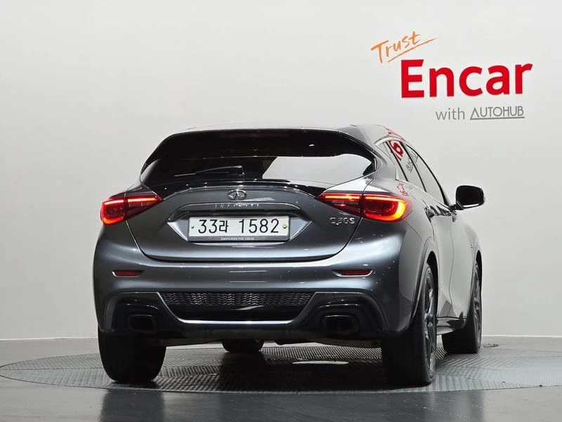 Infiniti Q30 2.0 270920 Automatic, снимка 4 - Автомобили и джипове - 55597580