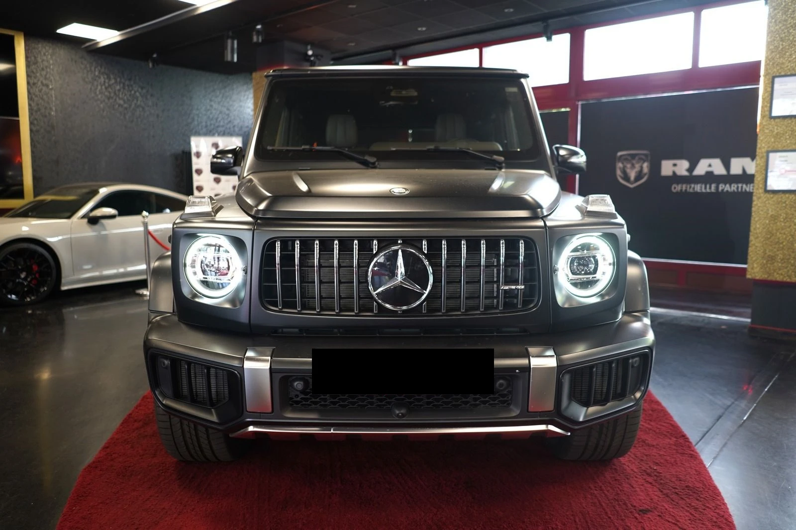 Mercedes-Benz G 63 AMG /FACELIFT/DESIGNO/MAGNO/MANUFAKTUR/BURM/SUPERIOR/ - изображение 2