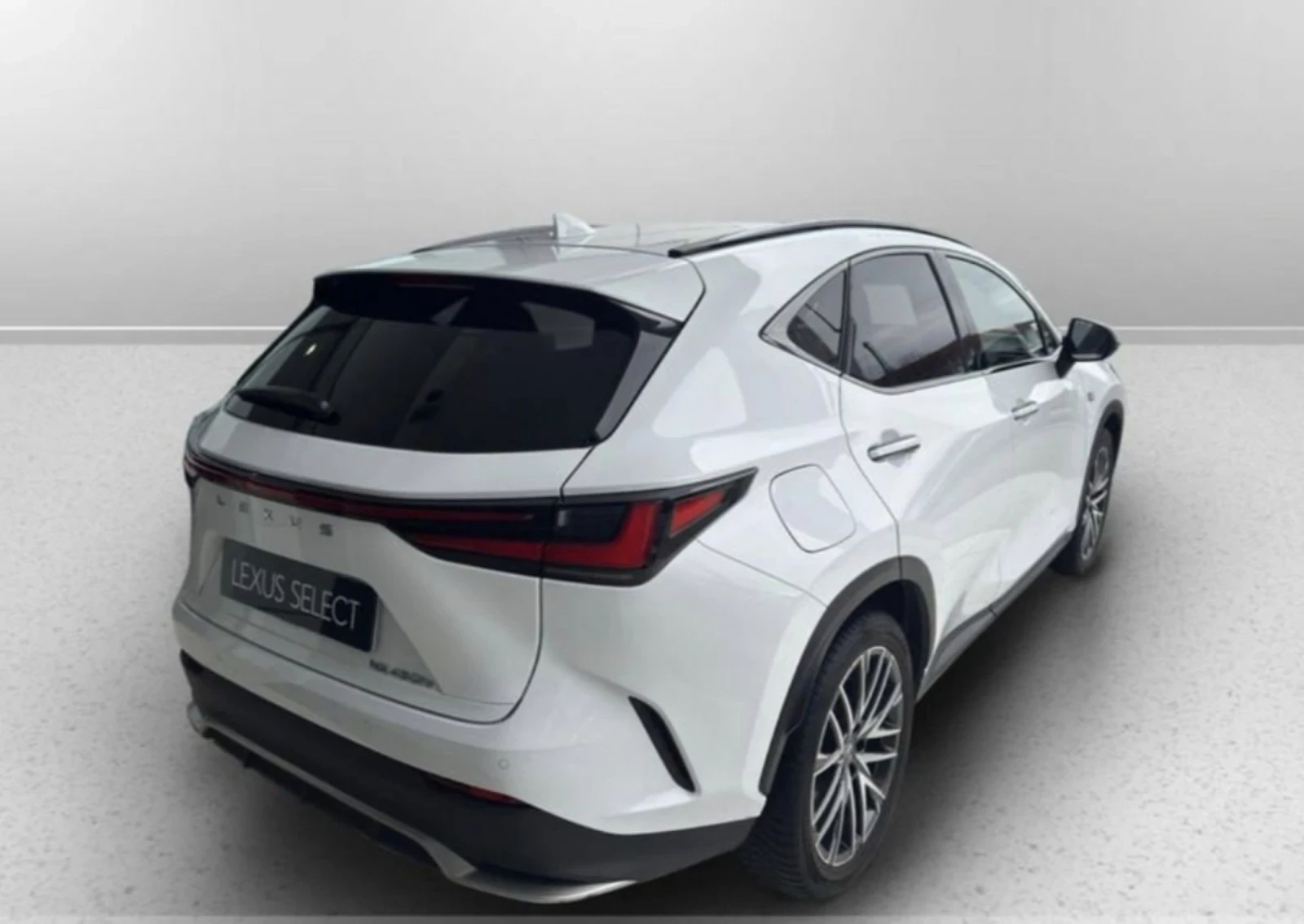 Lexus NX 450 HYBRID 450h+ 2.5 pnev f-sport 4wd 309cv e-cvt - изображение 4