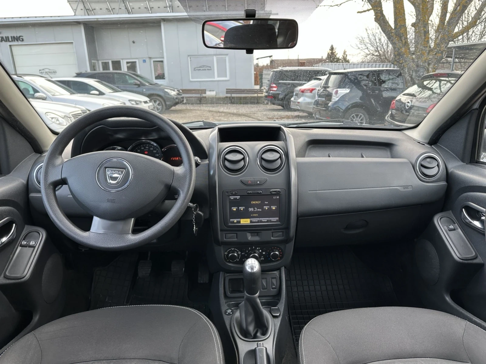 Dacia Duster 1.6i GAS-BENZIN, снимка 10 - Автомобили и джипове - 54248109