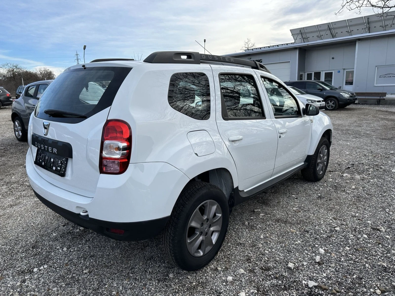 Dacia Duster 1.6i GAS-BENZIN, снимка 5 - Автомобили и джипове - 54248109