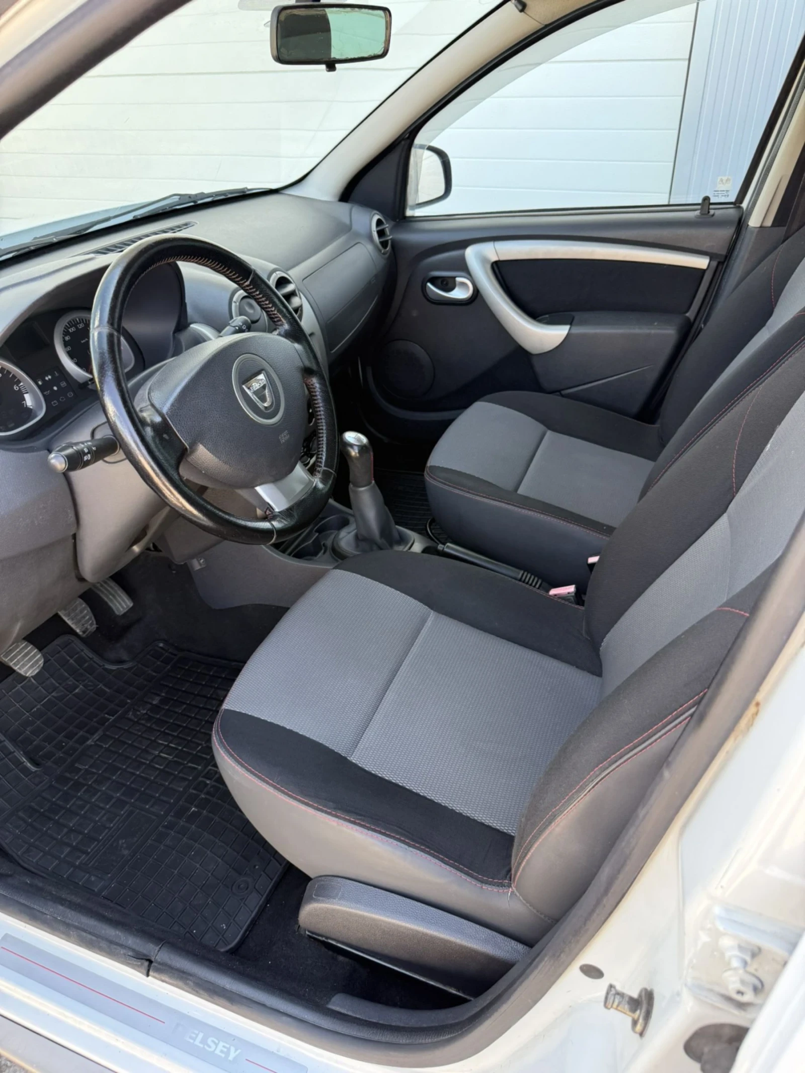 Dacia Duster 1.6i GAS-BENZIN | Mobile.bg � ����������� 9