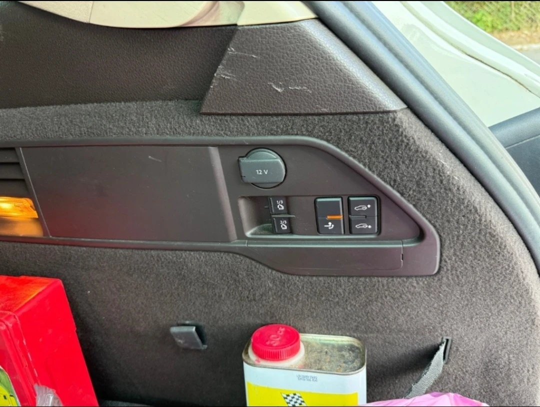VW Touareg, снимка 13 - Автомобили и джипове - 54382128