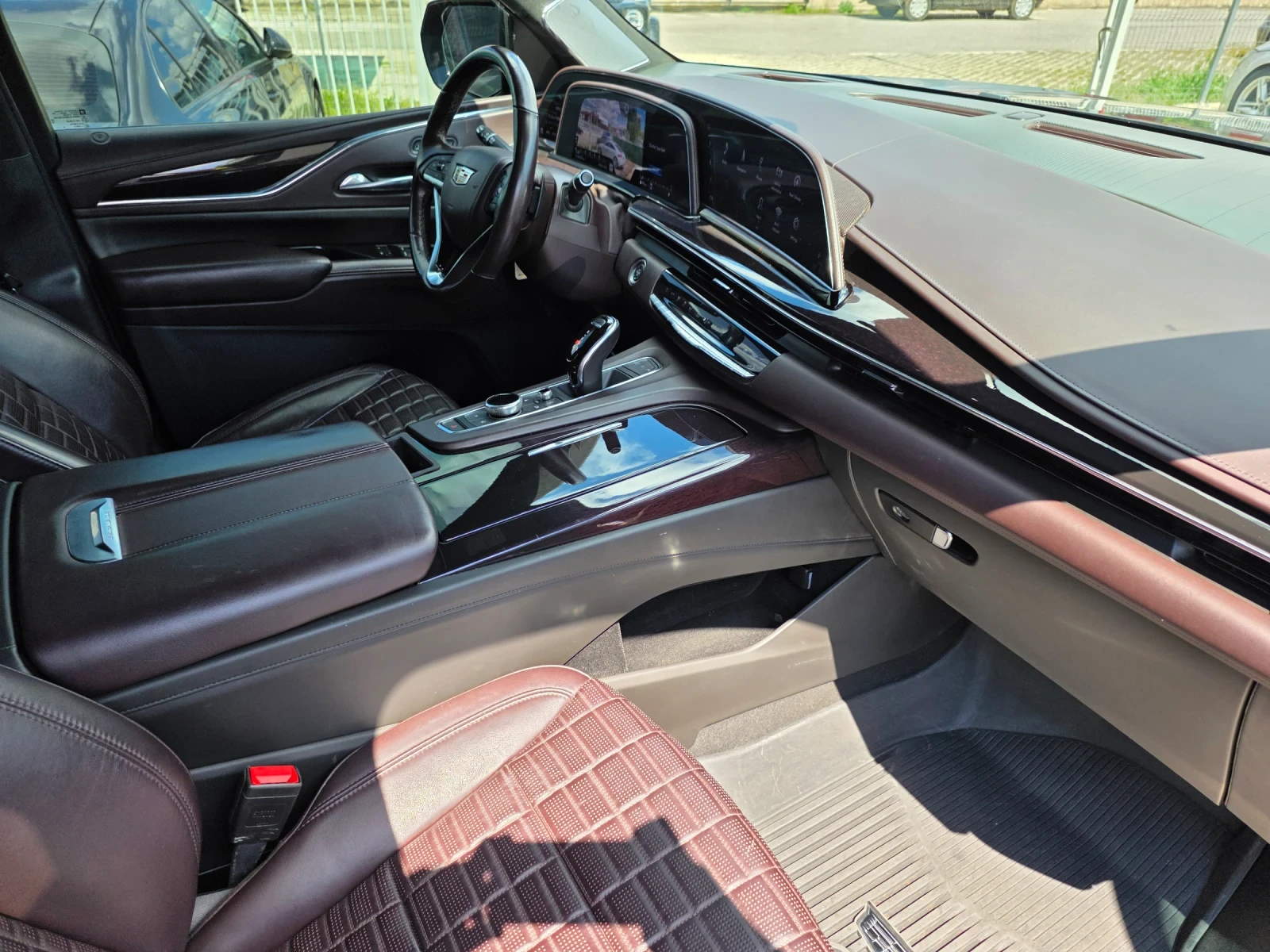 Cadillac Escalade 6.2 LUX БАРТЕР  ЛИЗИНГ, снимка 10 - Автомобили и джипове - 54414295