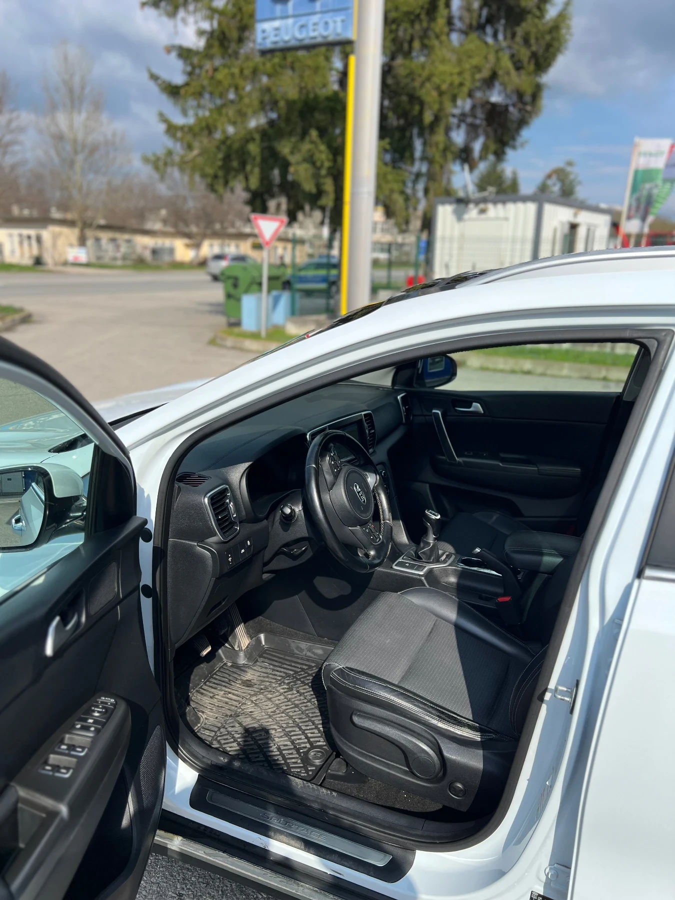 Kia Sportage 1.7 2WD, снимка 5 - Автомобили и джипове - 54496047