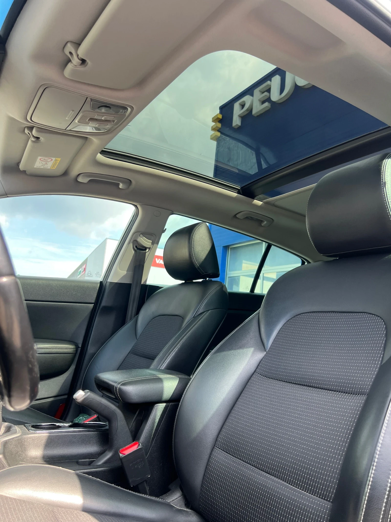 Kia Sportage 1.7 2WD, снимка 10 - Автомобили и джипове - 54496047