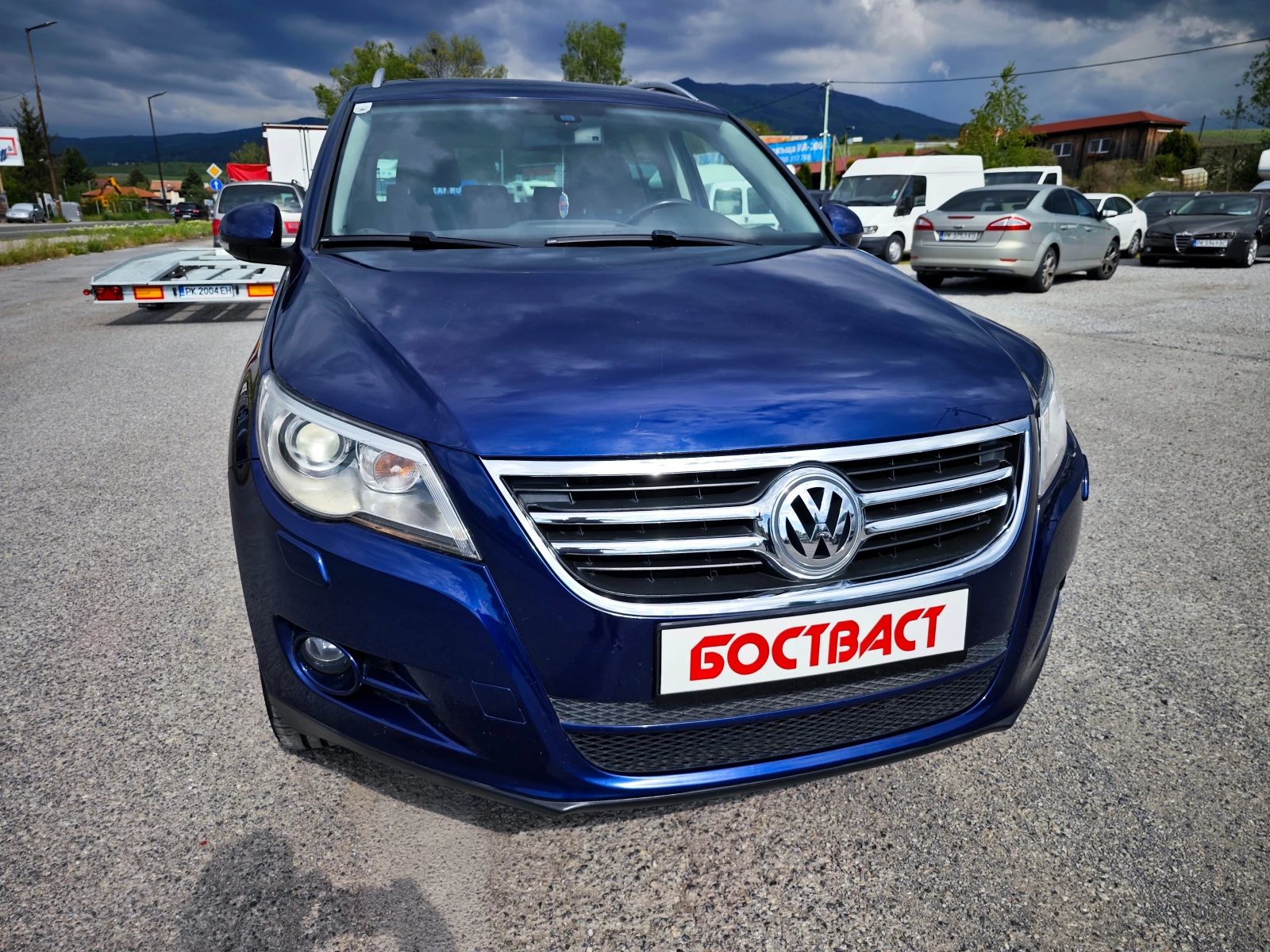 VW Tiguan 2.0 TDi 4x4, снимка 6 - Автомобили и джипове - 54634960