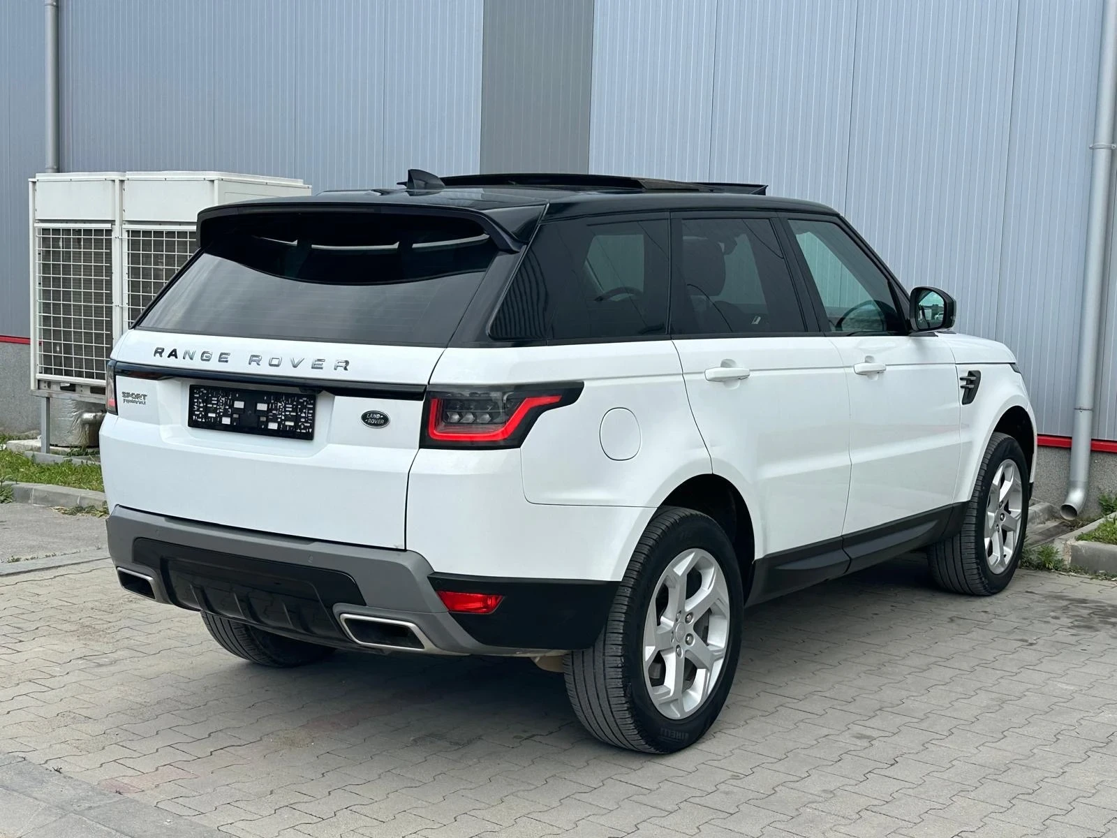 Land Rover Range Rover Sport 3.0 HSE, снимка 4 - Автомобили и джипове - 54868799