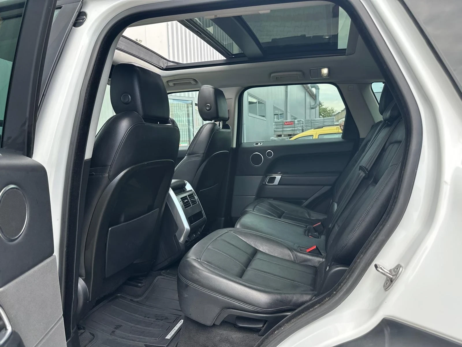 Land Rover Range Rover Sport 3.0 HSE, снимка 11 - Автомобили и джипове - 54868799
