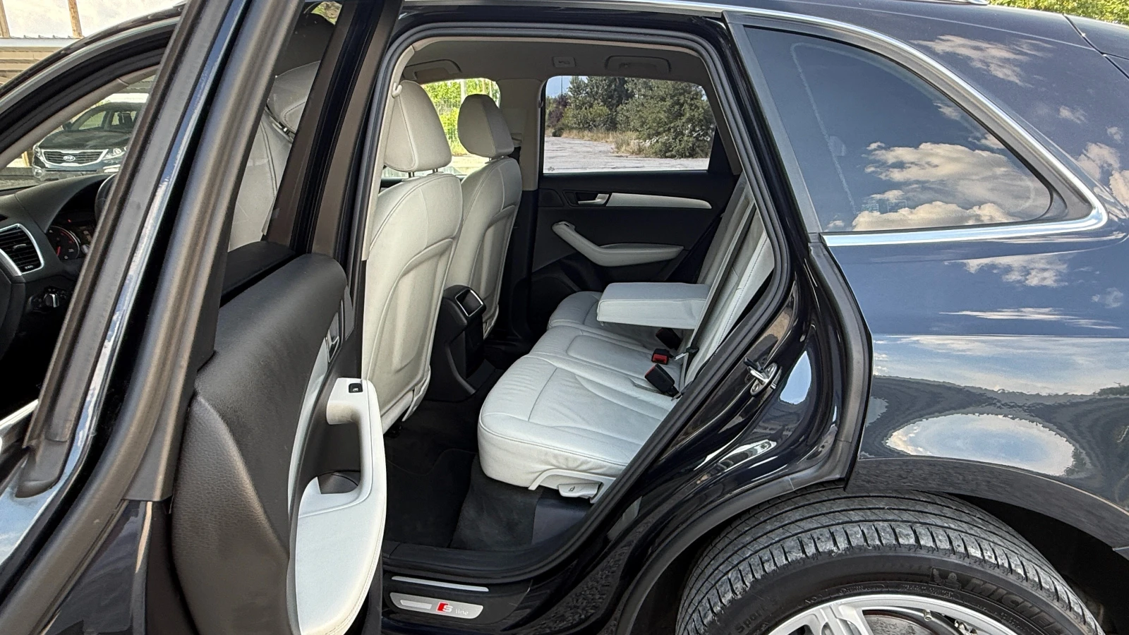 Audi Q5 2.0TDI-S line-LED/NAVI/КОЖА/EURO 5/ВНОС ОТ ИТАЛИЯ, снимка 14 - Автомобили и джипове - 54981524