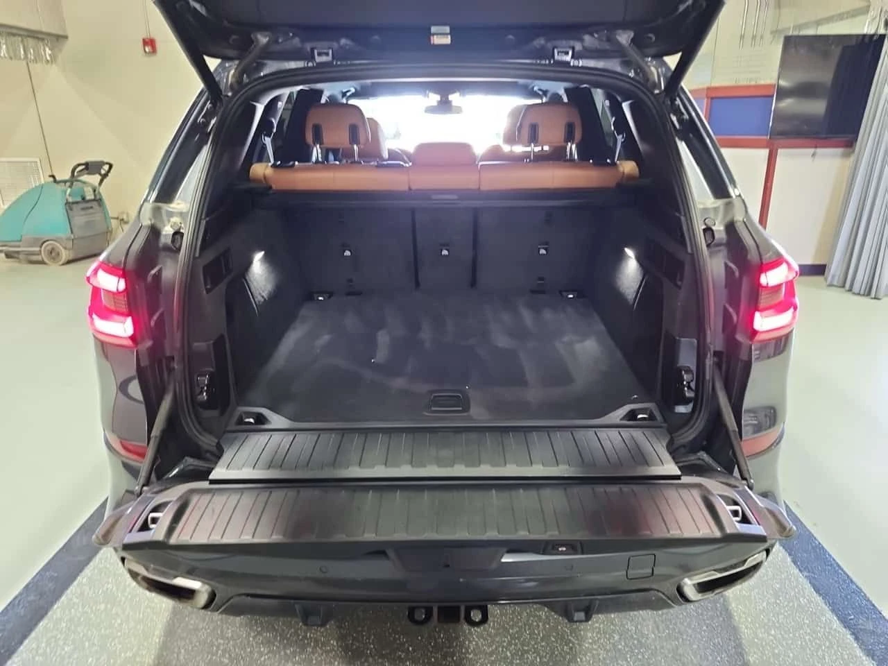 BMW X5 М ПАКЕТ/xDrive40i/CARFAX/МАСАЖ/ПАНО/ПОДГРЕВ/360 К, снимка 13 - Автомобили и джипове - 55054179