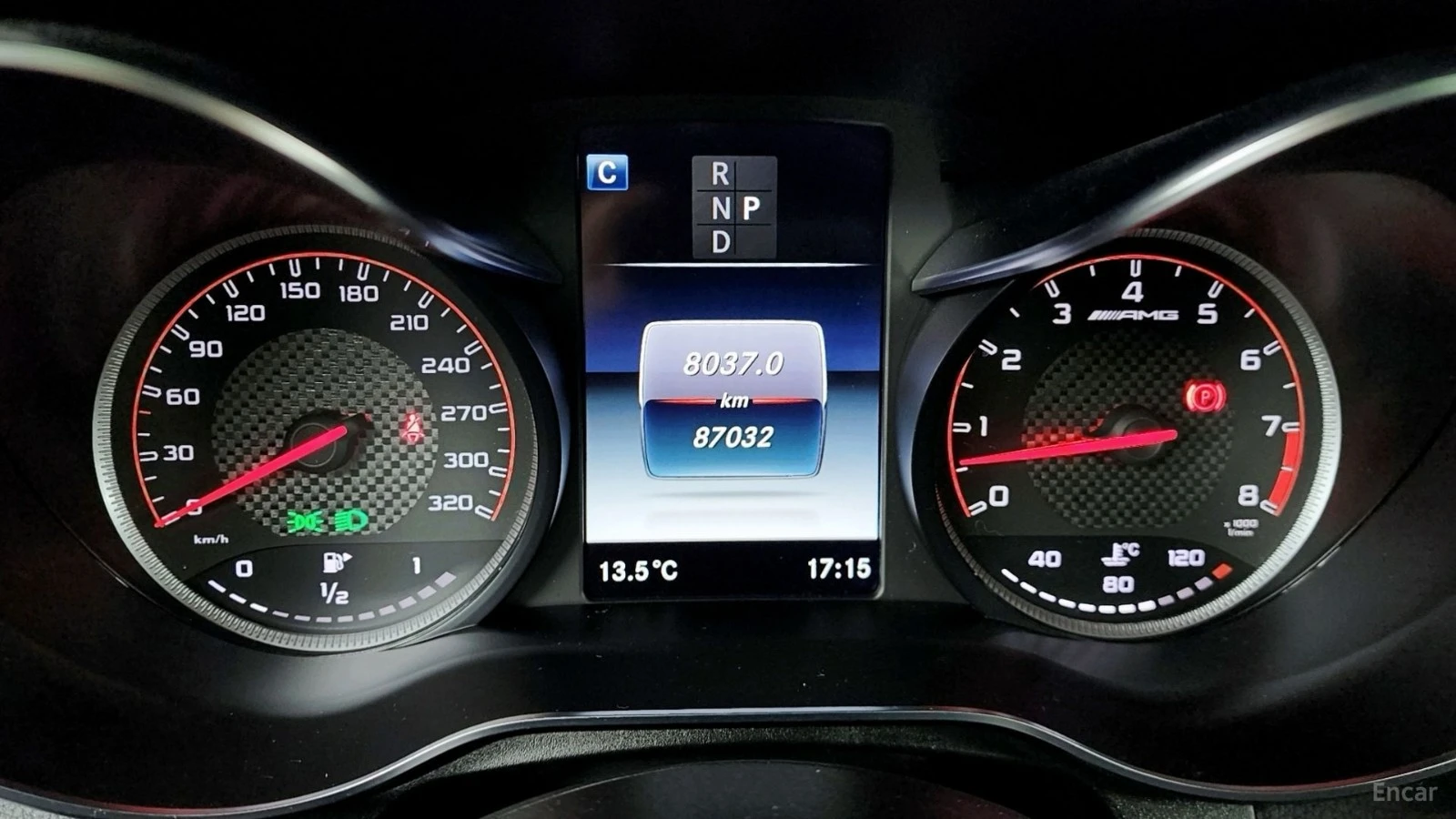 Mercedes-Benz GLC 63 AMG S* 4MATIC* DISTRONIC* ПОДГРЕВ* 360* КАМЕРА* , снимка 7 - Автомобили и джипове - 55464572