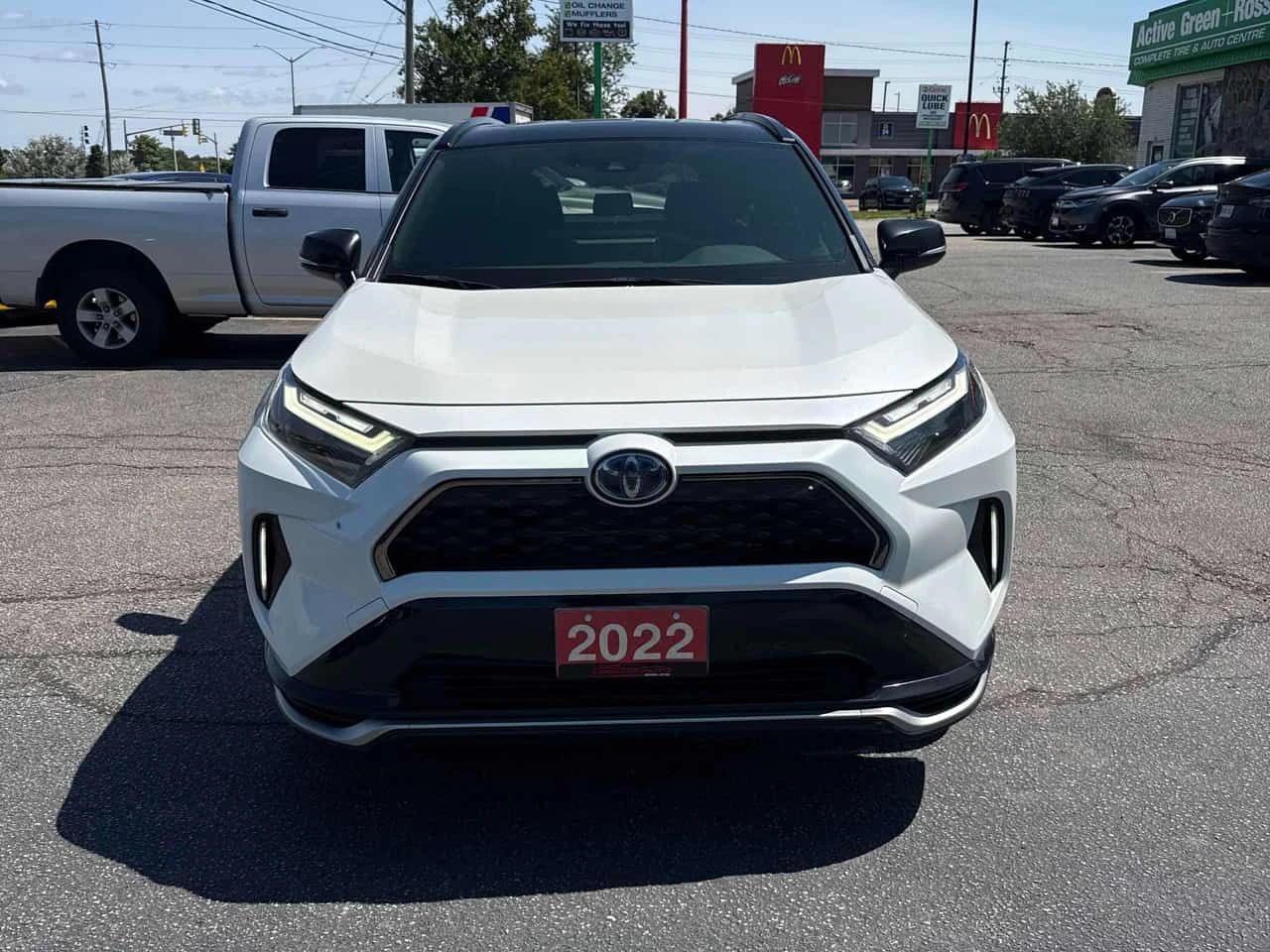 Toyota Rav4 XSE | CARFAX | АВТОКРЕДИТ БЕЗ ПЪРВОНАЧАЛНА ВНОСКА, снимка 2 - Автомобили и джипове - 55505368
