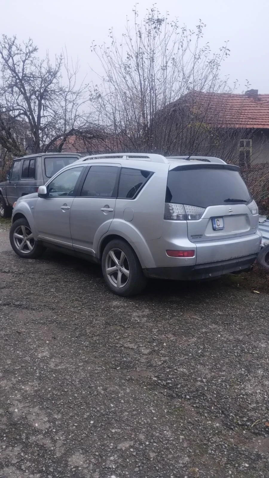Mitsubishi Outlander, снимка 9 - Автомобили и джипове - 55657648