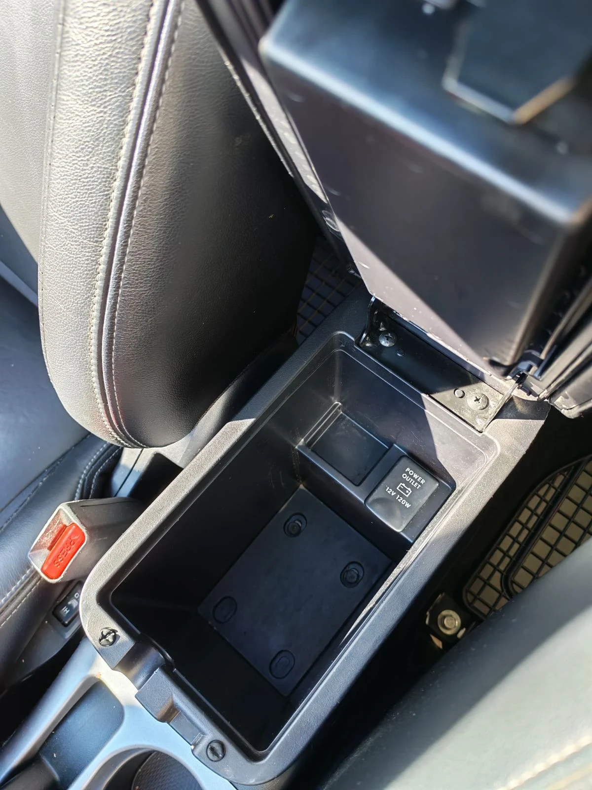 Mitsubishi Outlander, снимка 6 - Автомобили и джипове - 55657648