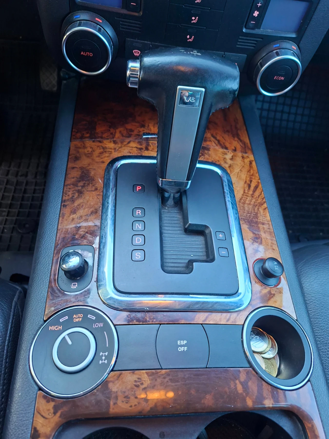 VW Touareg 3.0TDI, снимка 12 - Автомобили и джипове - 56337838