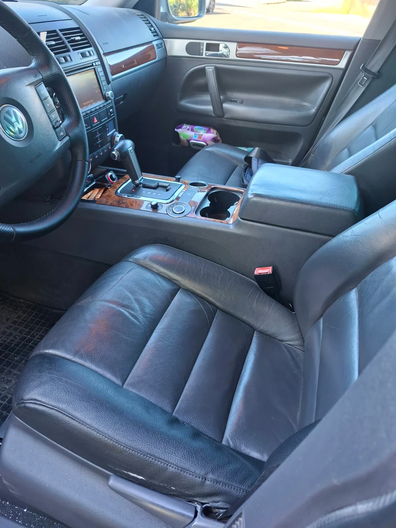 VW Touareg 3.0TDI, снимка 14 - Автомобили и джипове - 56337838