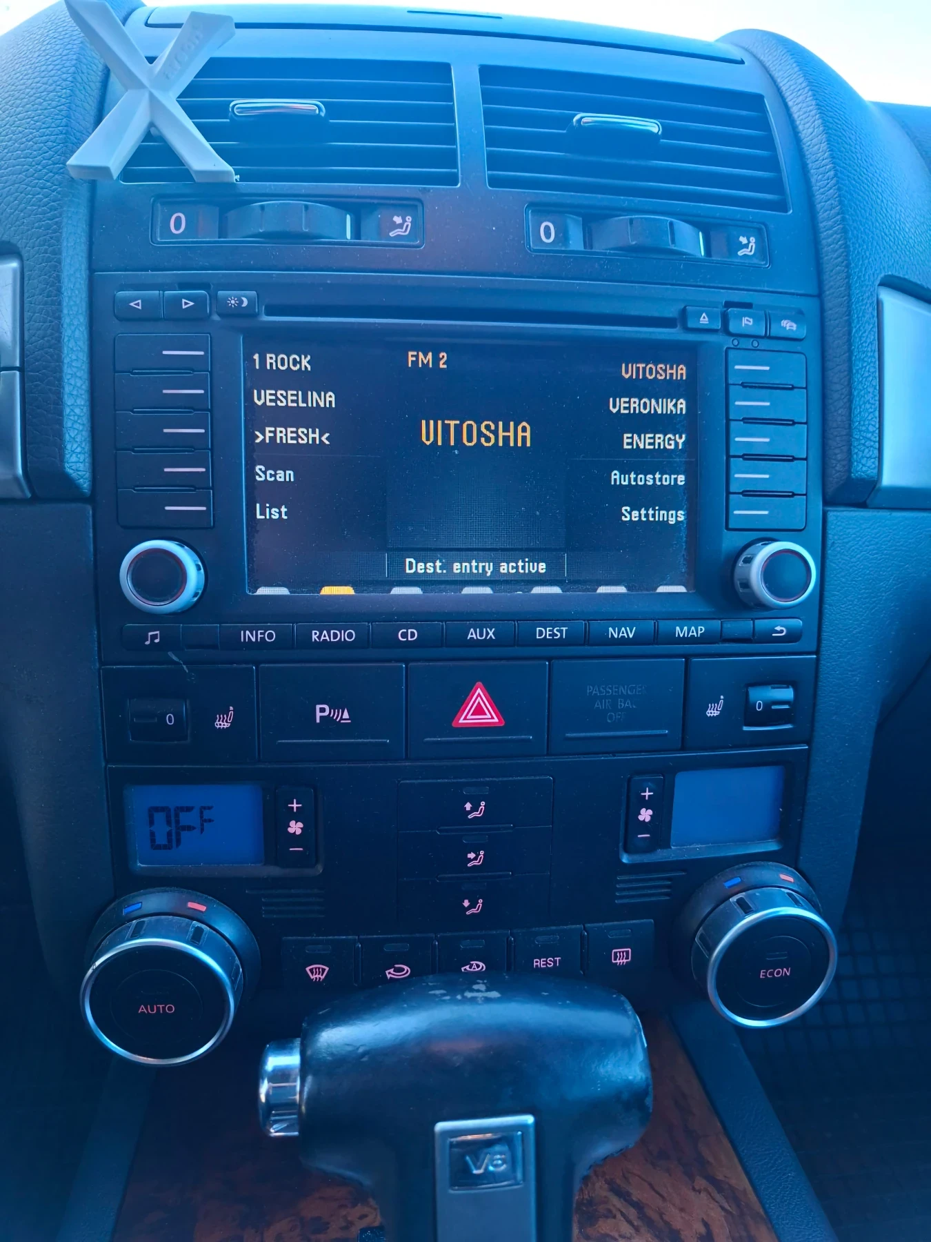 VW Touareg 3.0TDI, снимка 11 - Автомобили и джипове - 56337838