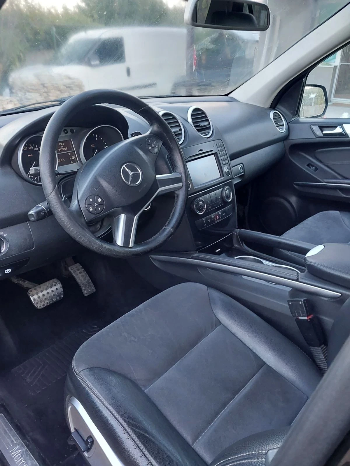 Mercedes-Benz ML 320, снимка 11 - Автомобили и джипове - 56564070