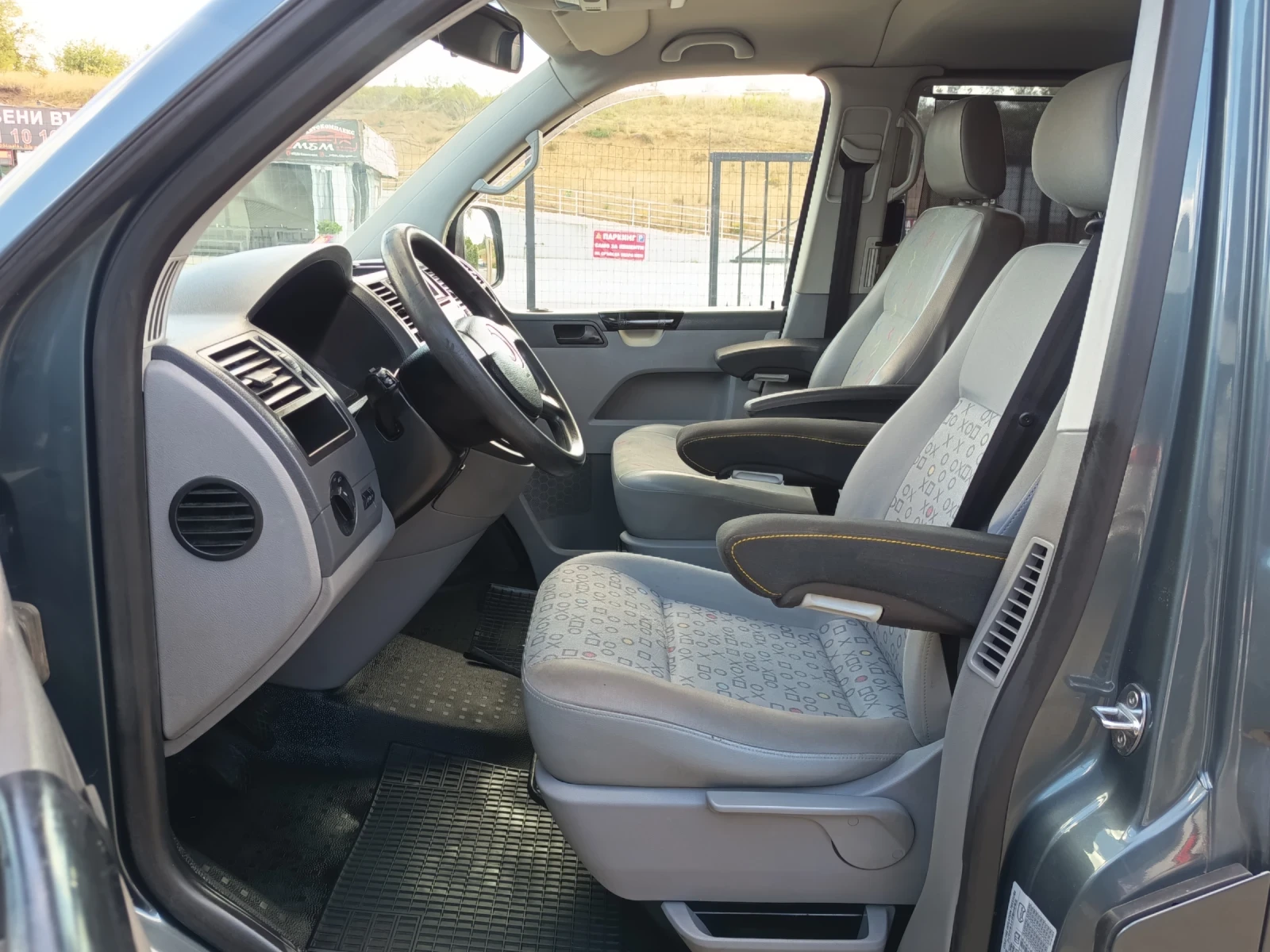 VW T5 2.5tdi caravelle 4x4 , снимка 8 - Бусове и автобуси - 55954086