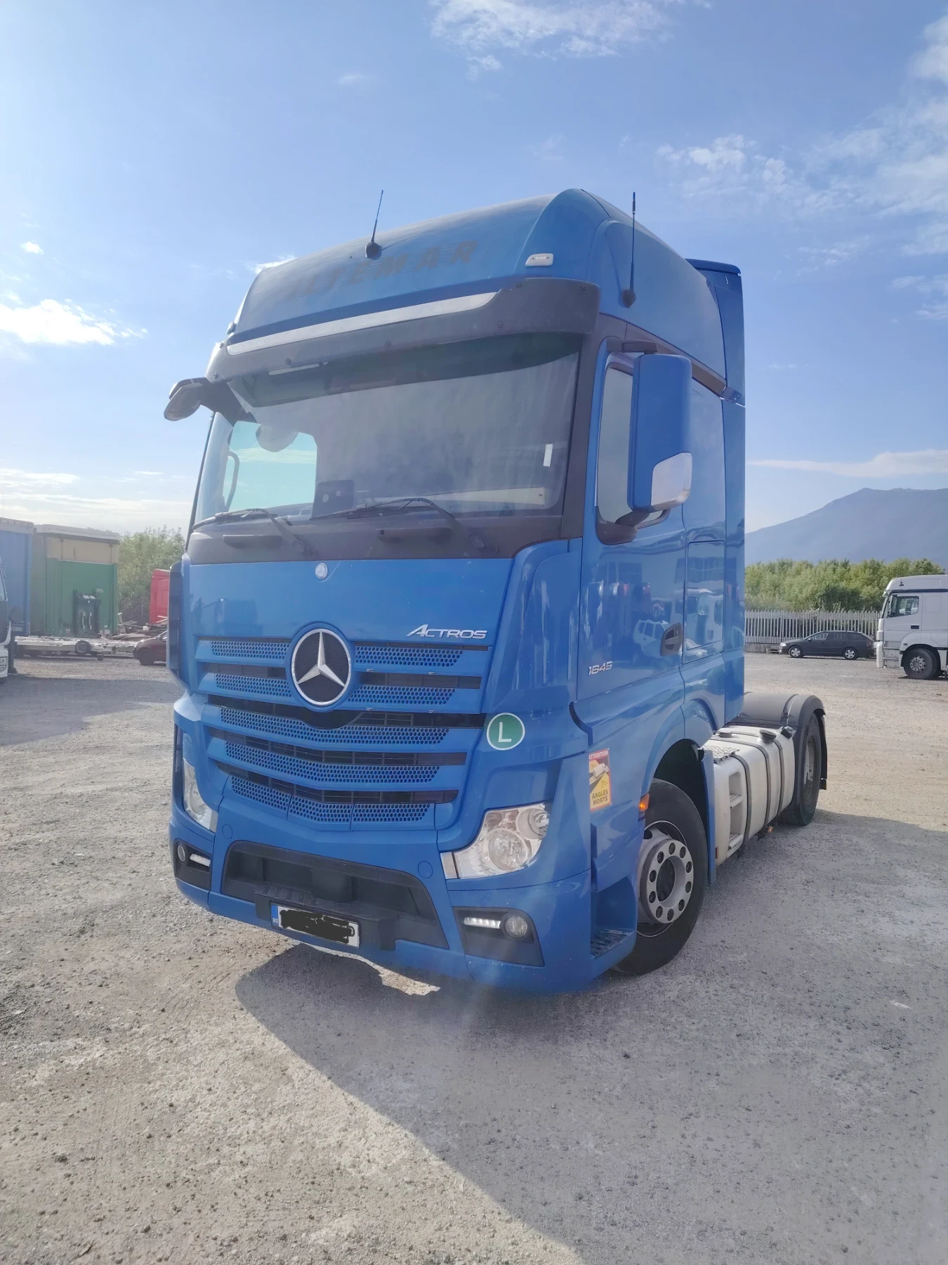 Mercedes-Benz Actros  - изображение 3
