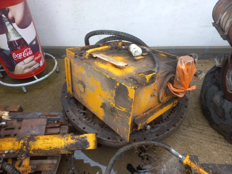 Багер Hyundai LC210