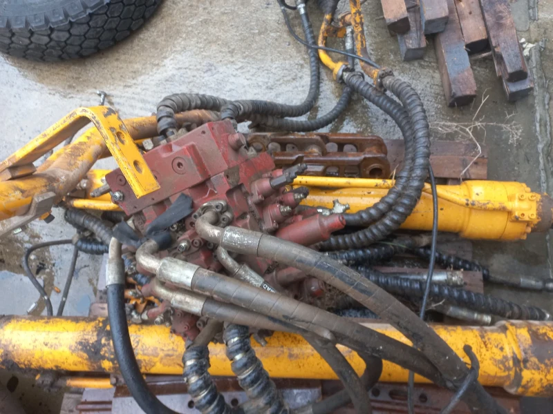 Багер Hyundai LC210, снимка 4 - Индустриална техника - 52593070