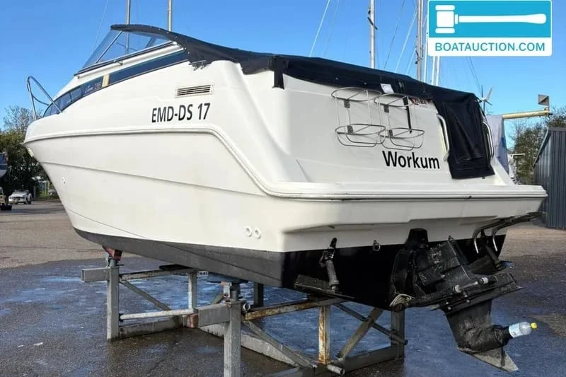 Моторна яхта Bayliner, снимка 3 - Воден транспорт - 55723885