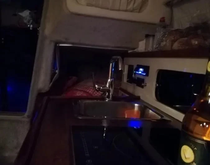 Моторна яхта Bayliner, снимка 7 - Воден транспорт - 55723885