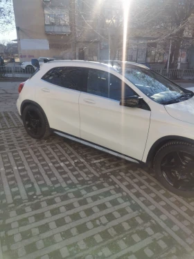 Mercedes-Benz GLA 220 4 MATIC 7G tronik, снимка 4