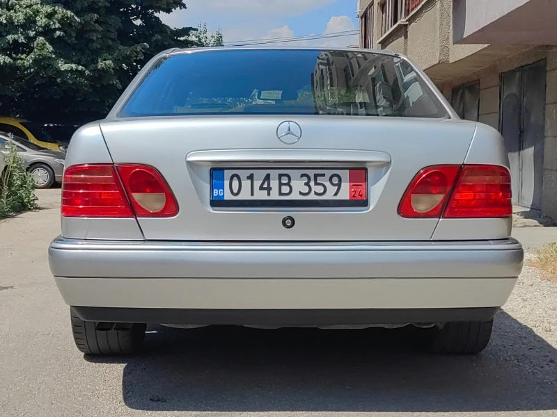 Mercedes-Benz E 300 E300 turbo diesel, снимка 8 - Автомобили и джипове - 46246879