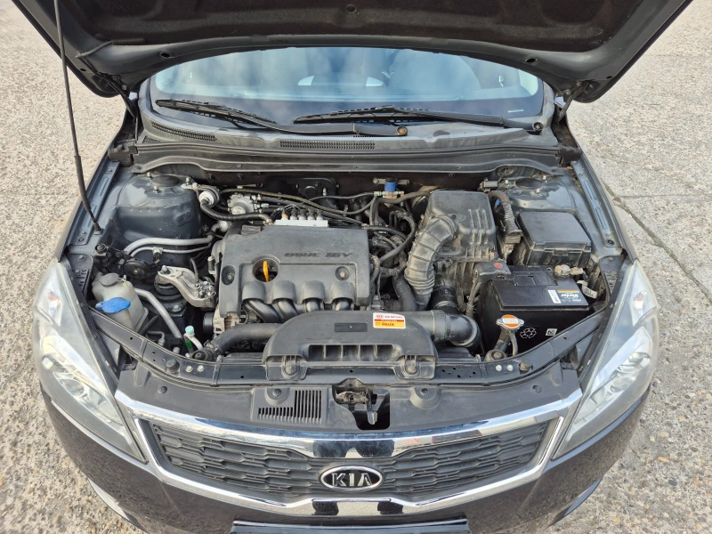 Kia Ceed 1.4i-ГАЗ-Италия , снимка 13 - Автомобили и джипове - 48802029