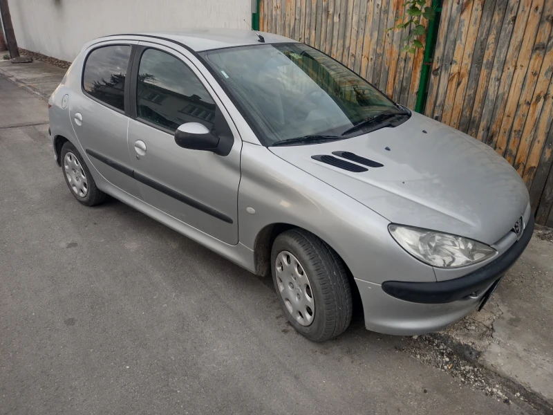 Peugeot 206, снимка 8 - Автомобили и джипове - 48911428