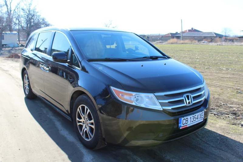 Honda Odyssey Touring, снимка 3 - Автомобили и джипове - 51961271