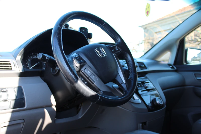 Honda Odyssey Touring, снимка 10 - Автомобили и джипове - 51961271