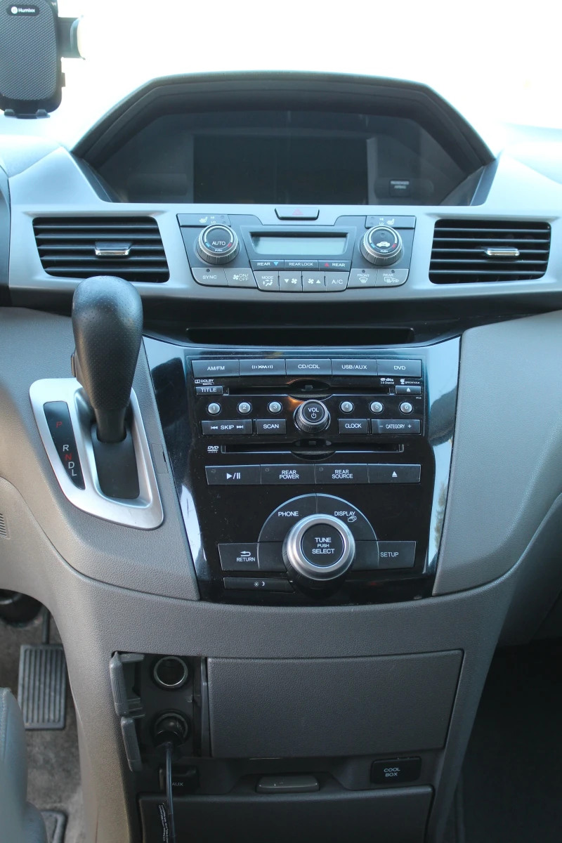 Honda Odyssey Touring, снимка 12 - Автомобили и джипове - 51961271