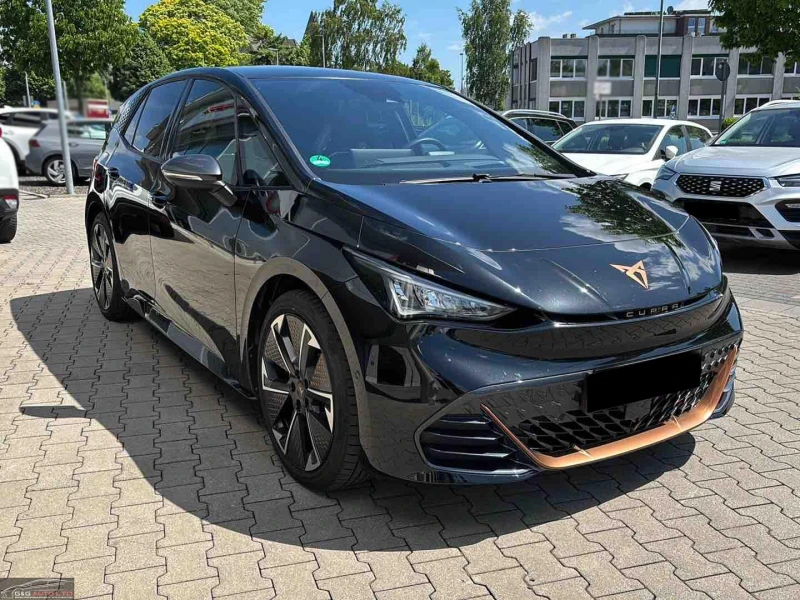 Cupra Born VZ/326HP/PANO/HEAD-UP/AMBI/360/CARPLAY/179f, снимка 6 - Автомобили и джипове - 50685574