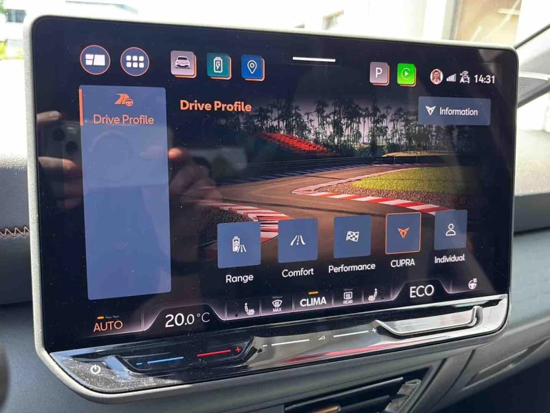 Cupra Born VZ/326HP/PANO/HEAD-UP/AMBI/360/CARPLAY/179f, снимка 15 - Автомобили и джипове - 50685574