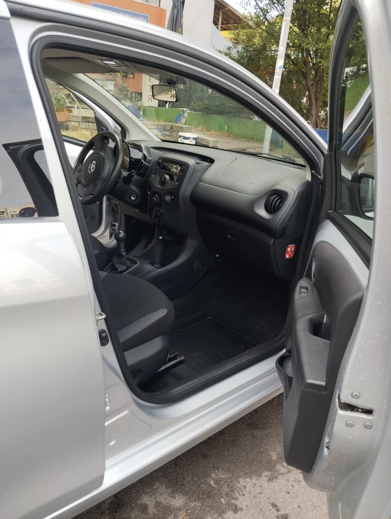 Toyota Aygo Айго Х, снимка 13 - Автомобили и джипове - 52526987