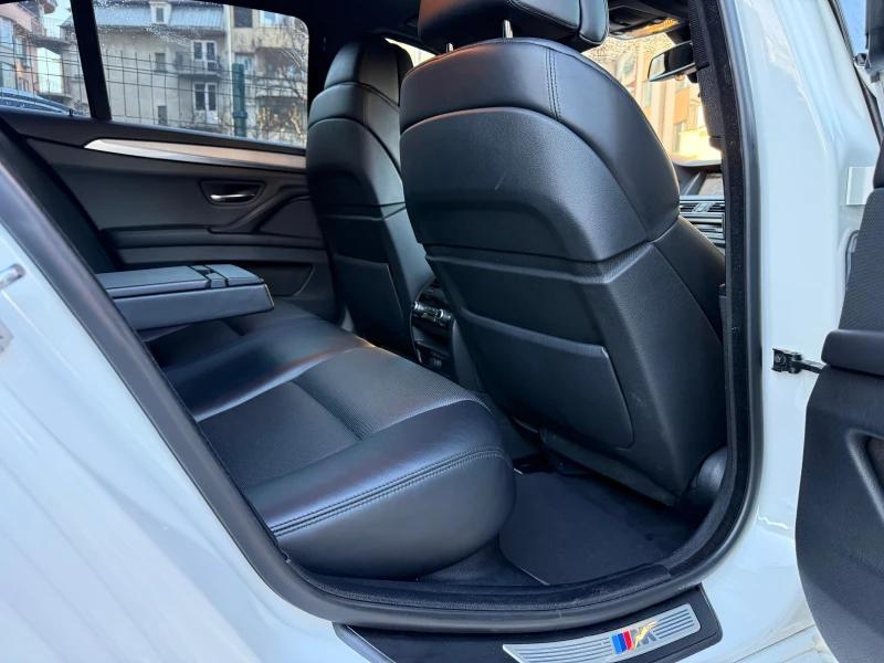BMW 550 M/XD/DIGITAL/GERMANY/HUD/360CAMERA/ОБДУХ/LIZING/, снимка 12 - Автомобили и джипове - 53159726