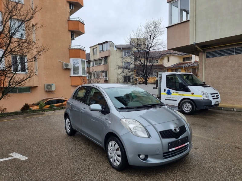 Toyota Yaris 1.3 vvt-i , снимка 4 - Автомобили и джипове - 53372402
