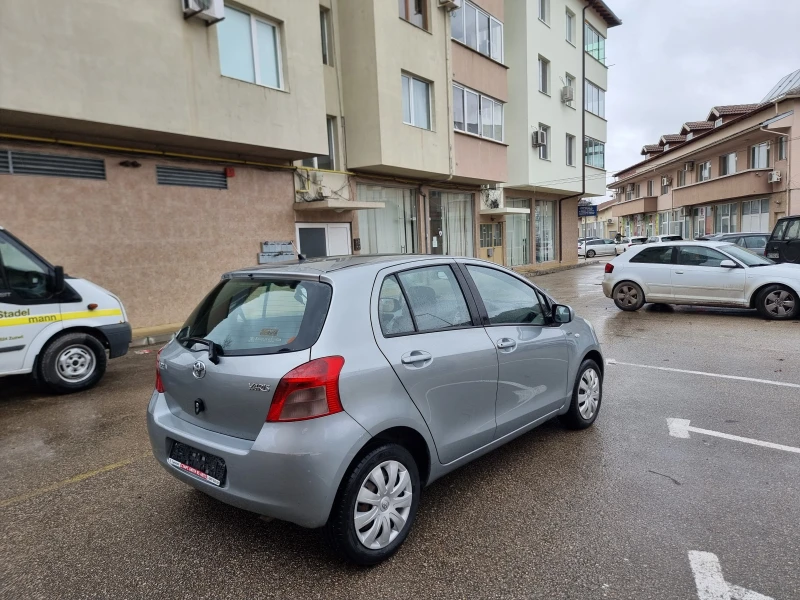 Toyota Yaris 1.3 vvt-i , снимка 6 - Автомобили и джипове - 53372402