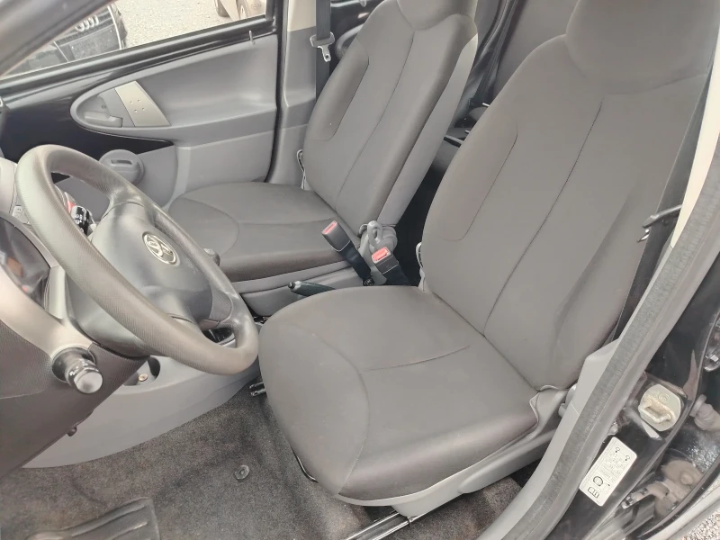 Toyota Aygo 1.0 БЕНЗИН, снимка 9 - Автомобили и джипове - 53410084