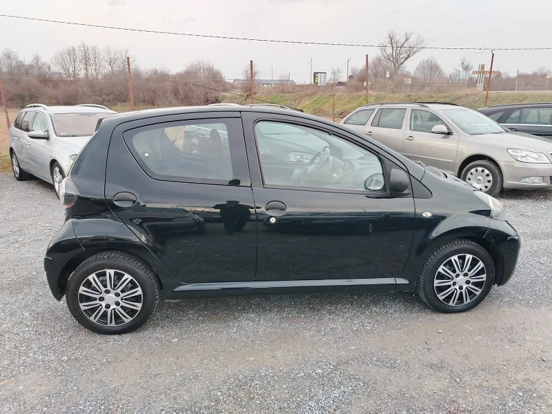 Toyota Aygo 1.0 БЕНЗИН, снимка 4 - Автомобили и джипове - 53410084