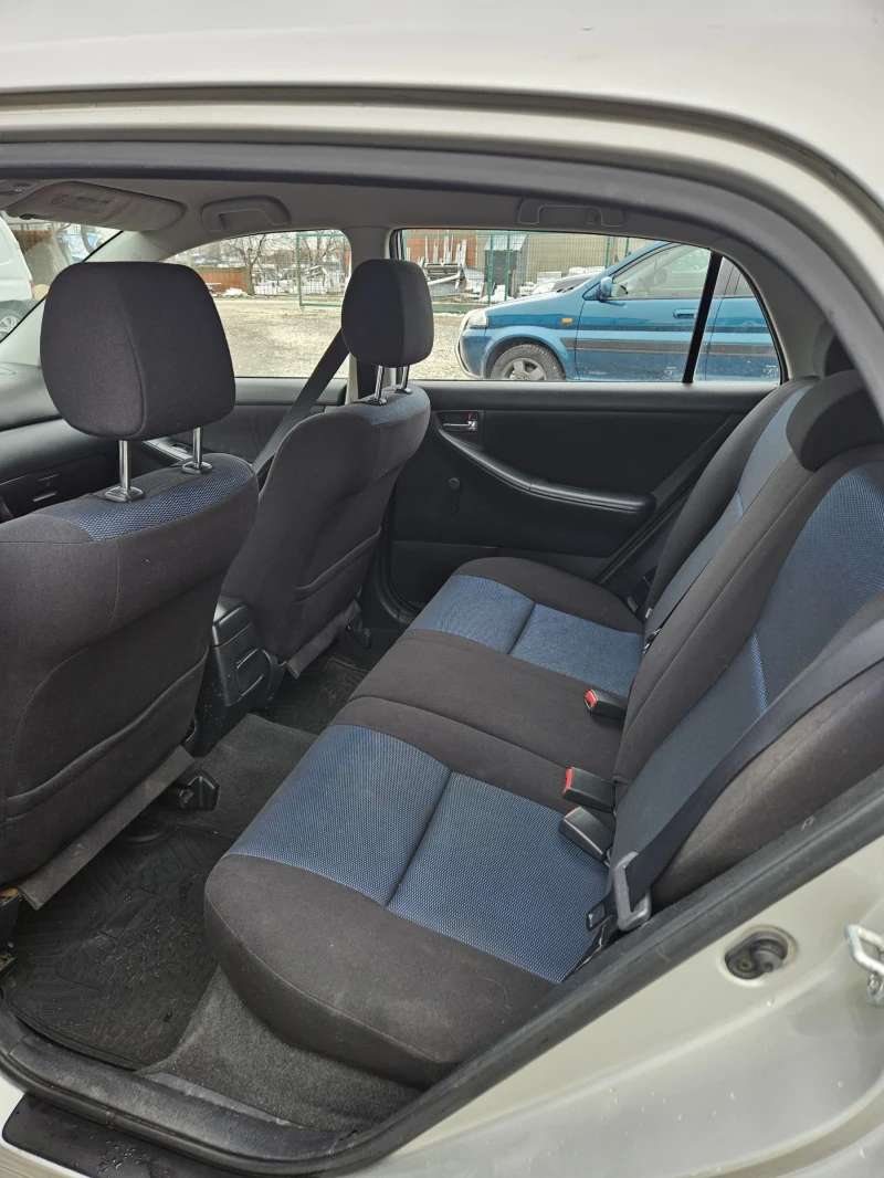 Toyota Corolla D-4D, снимка 7 - Автомобили и джипове - 53440794