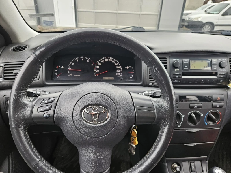Toyota Corolla D-4D, снимка 9 - Автомобили и джипове - 53440794