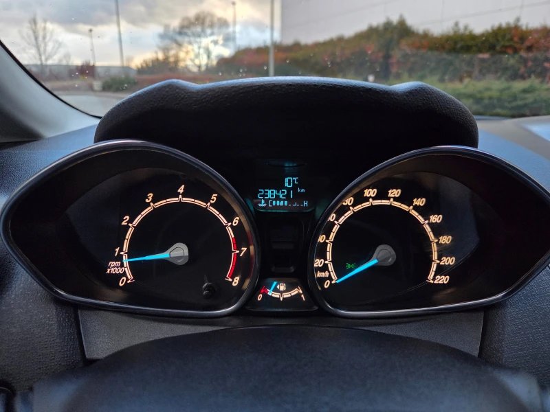 Ford Fiesta 1.4i Фабрична газ* EURO 6, снимка 13 - Автомобили и джипове - 53564419